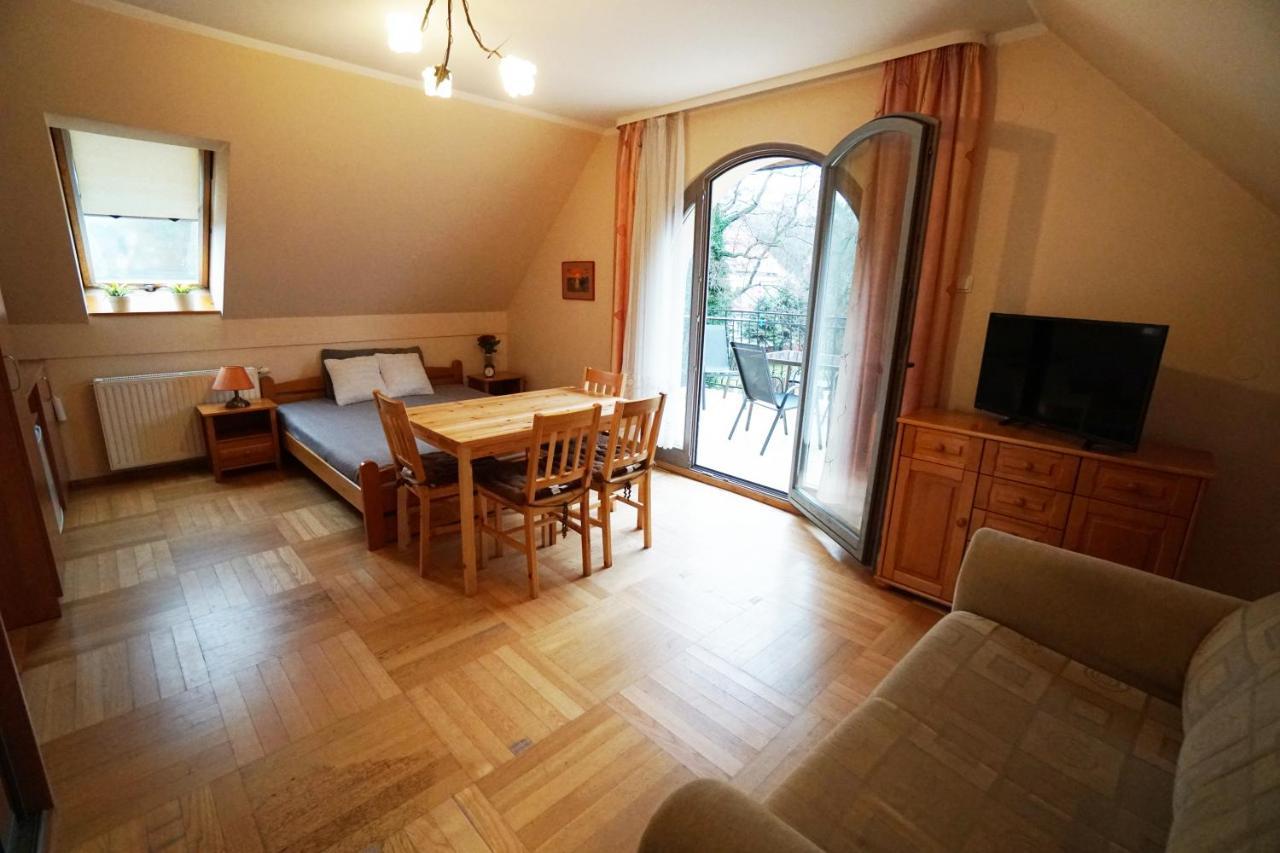 Bed and Breakfast Willa Nad Oczkiem Свиноуйсьце Экстерьер фото